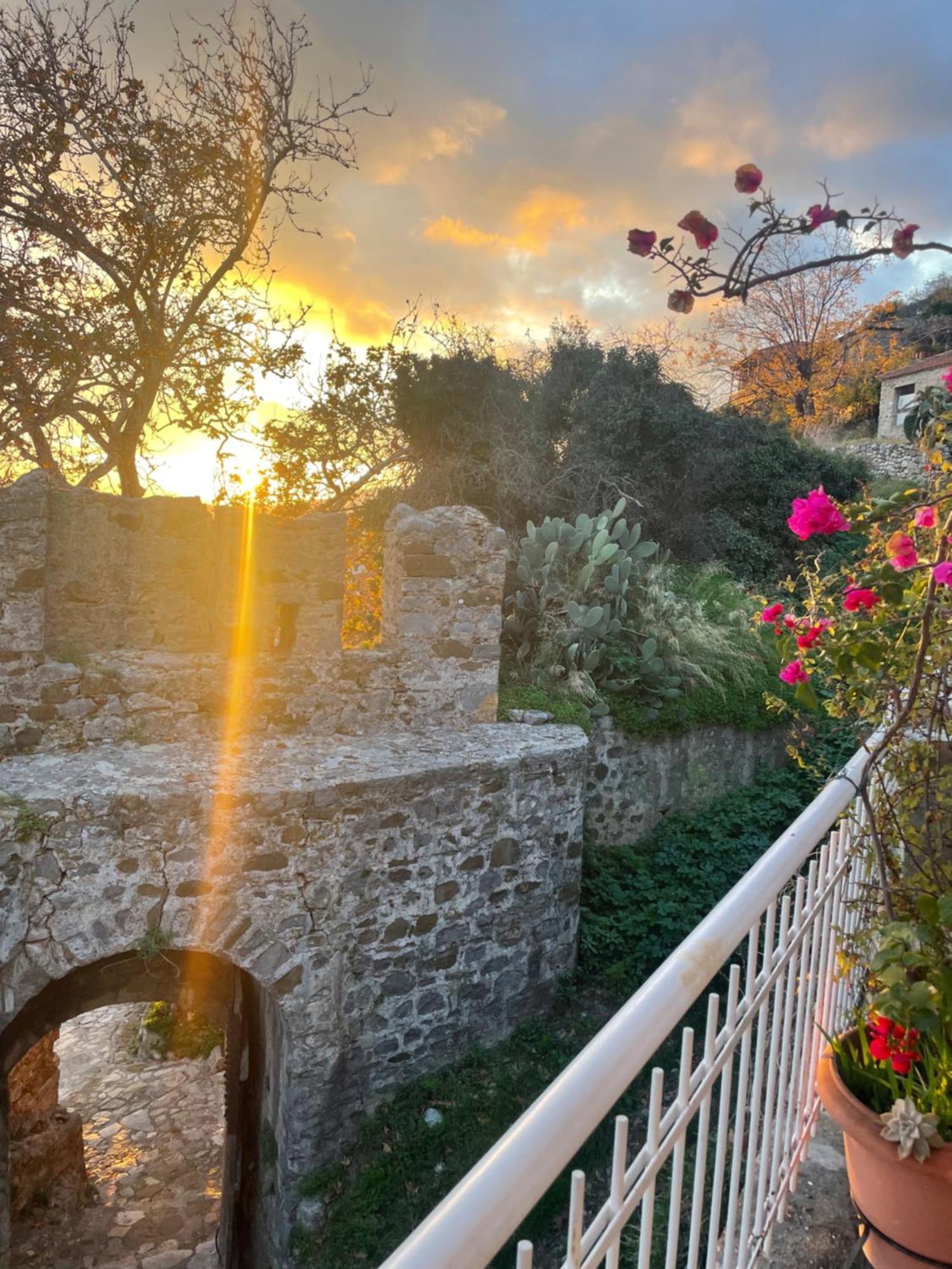 Sideroporta Castle Nafpaktos Guest House Екстериор снимка