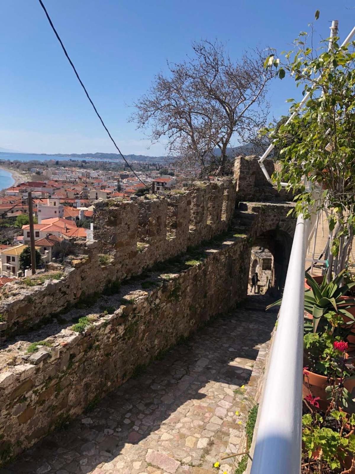 Sideroporta Castle Nafpaktos Guest House Екстериор снимка