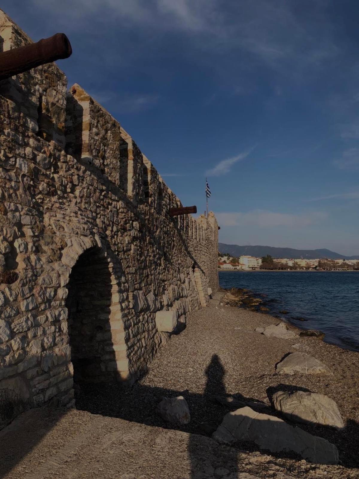 Sideroporta Castle Nafpaktos Guest House Екстериор снимка